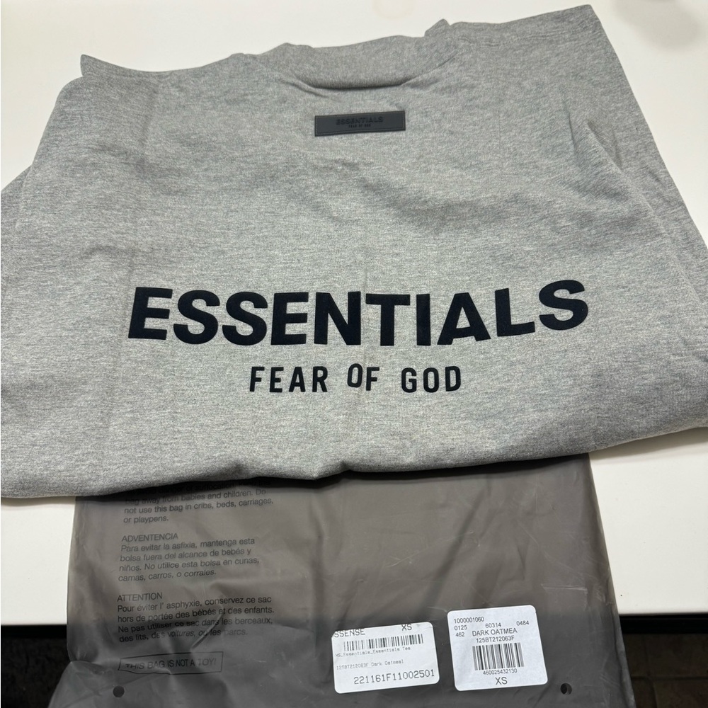 Essentials fear of god dark oatmeal size XS tee brand new